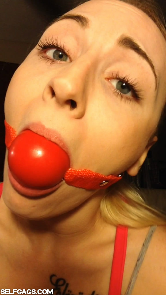 Blonde amateur girl Kamilla Kaboose gagged with big ballgag and duct tape