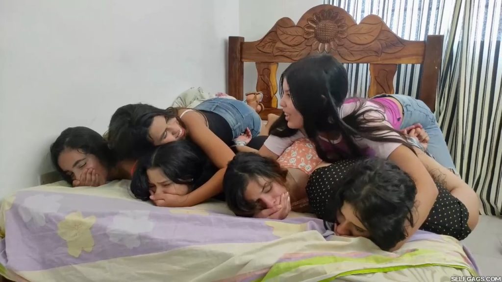 Multiple latina girls does sexy handsmother bound handgag friends stuck in bondage
