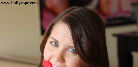 Glammed Up Girls In Bondage By Hollyrope Chrissy Marie Cleave Gagged Business Woman for Hollyrope