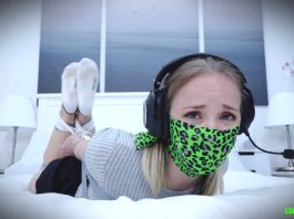 Lil Missy UK – Live Streamer In Bondage Cute livestreamer Lil Missy UK bound and gagged