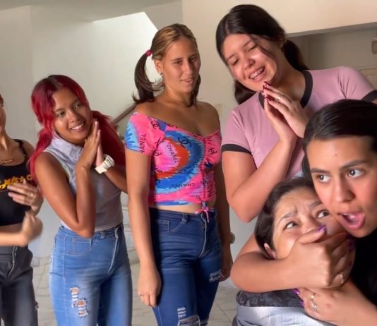 5 Girls Handgagging Older Woman – Selfgags 5-Handgagging-Girls-HOM-On-Older-Woman