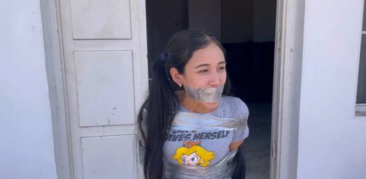 Bored 18-Year-Old Wants Sexy Handyman Bondage – Selfgags Bored-18-Year-Old-Wants-Sexy-Handyman-Bondage