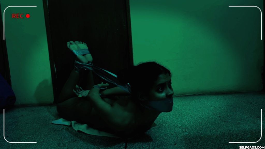 Diana’s wide eyes reacting as the lights go off suddenly