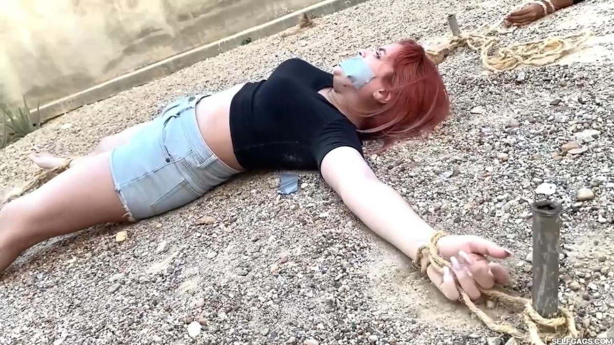 Bullied-Damsel-Dreams-Of-Revenge-In-Stakeout-Bondage-23