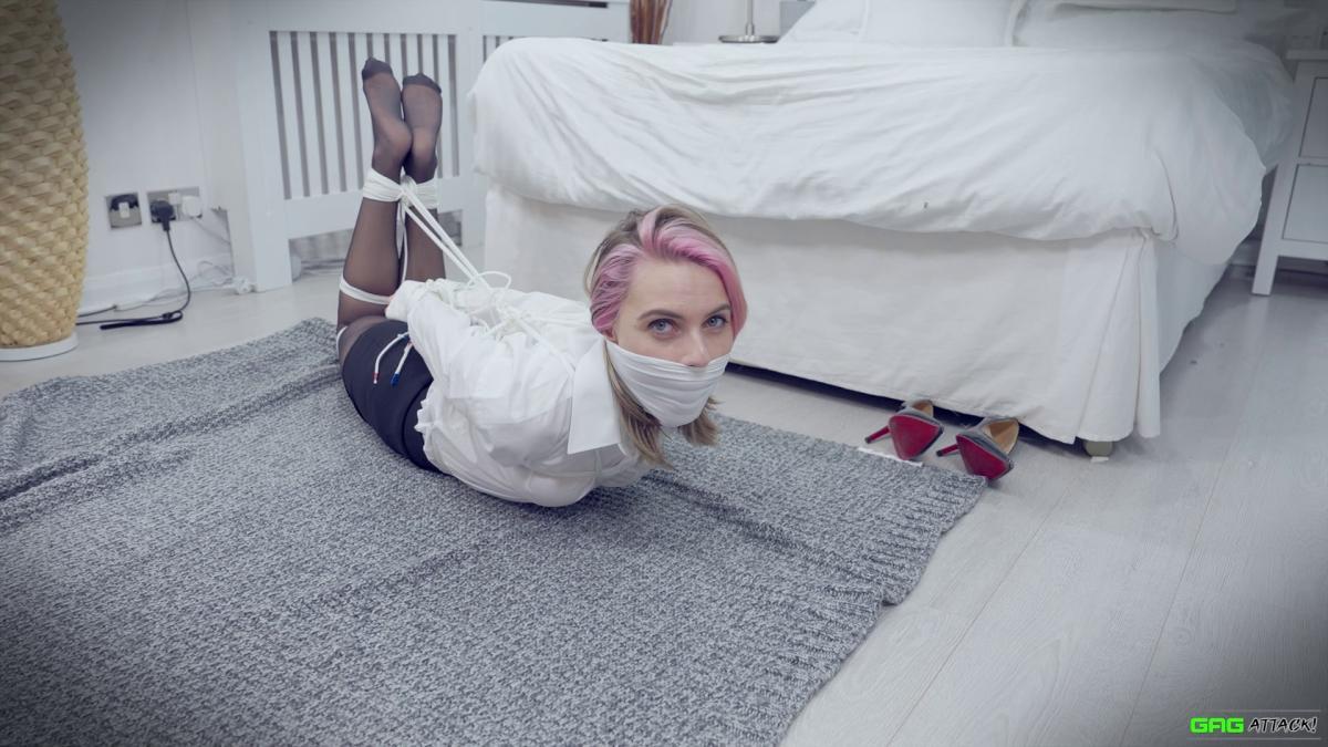 Chloe-Toy-Popstar-Tied-Up-By-Crazy-Stalker-For-Gag-Attack-12