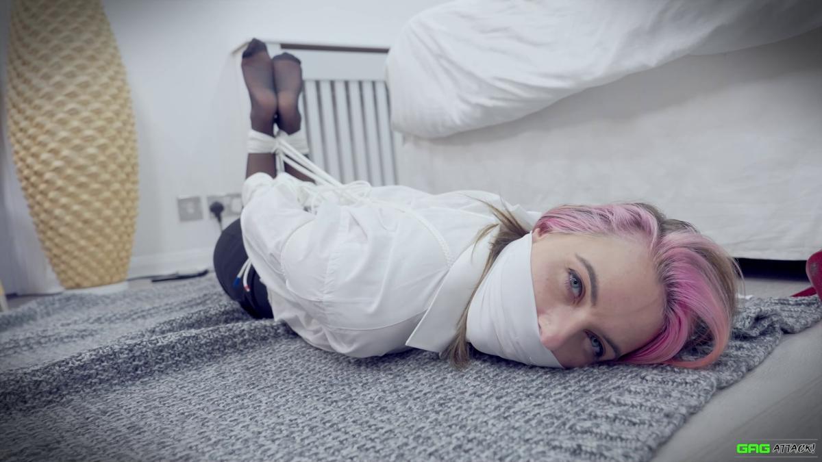 Chloe-Toy-Popstar-Tied-Up-By-Crazy-Stalker-For-Gag-Attack-16