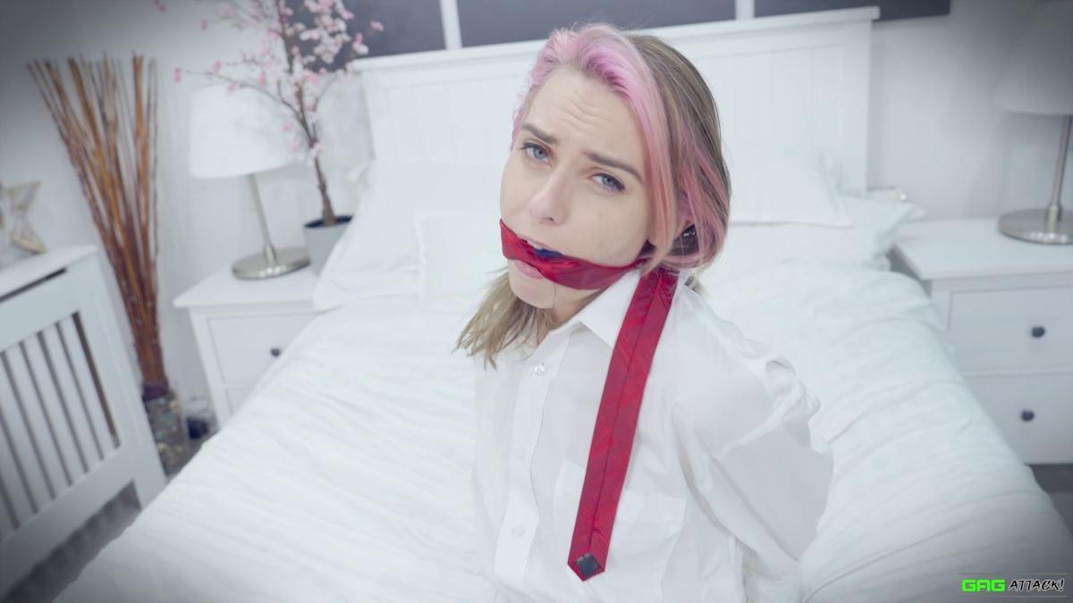 Chloe-Toy-Popstar-Tied-Up-By-Crazy-Stalker-For-Gag-Attack-4