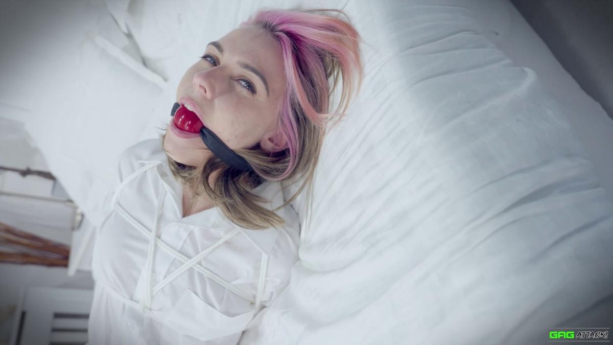 Chloe-Toy-Popstar-Tied-Up-By-Crazy-Stalker-For-Gag-Attack-9