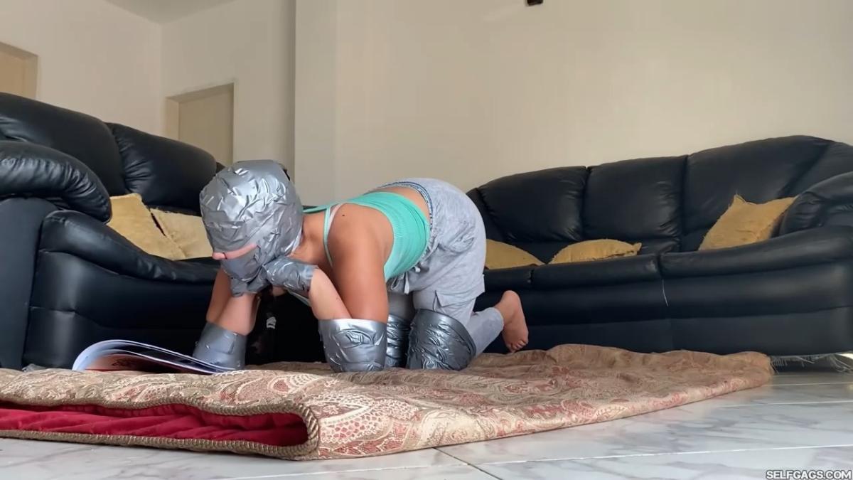 Cleaning girl used as bondage slave by MILF boss