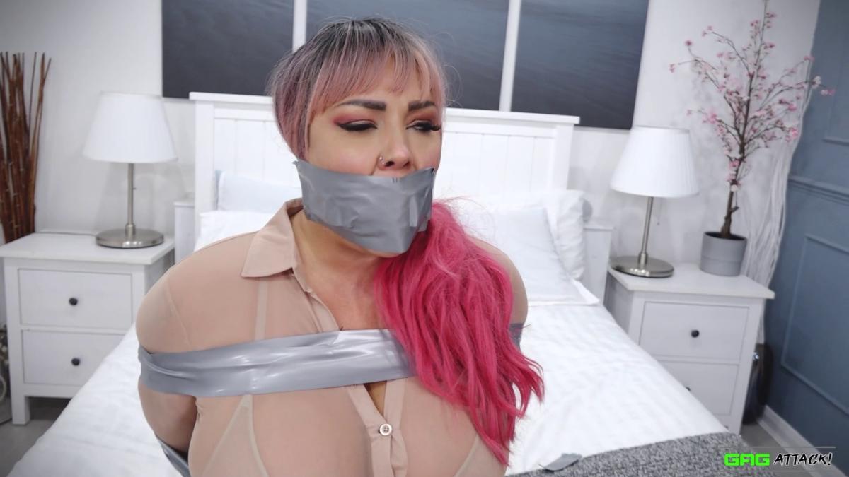 Co-Operative-Bondage-Captive-4