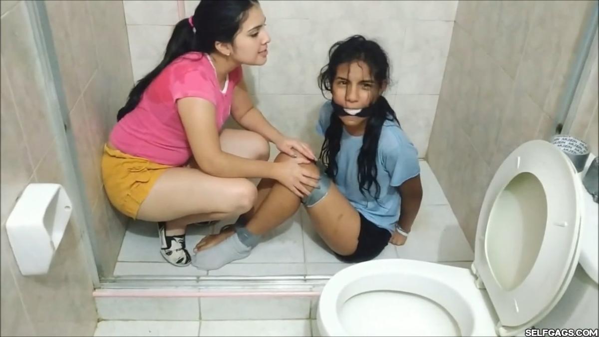 Bondage in the shower