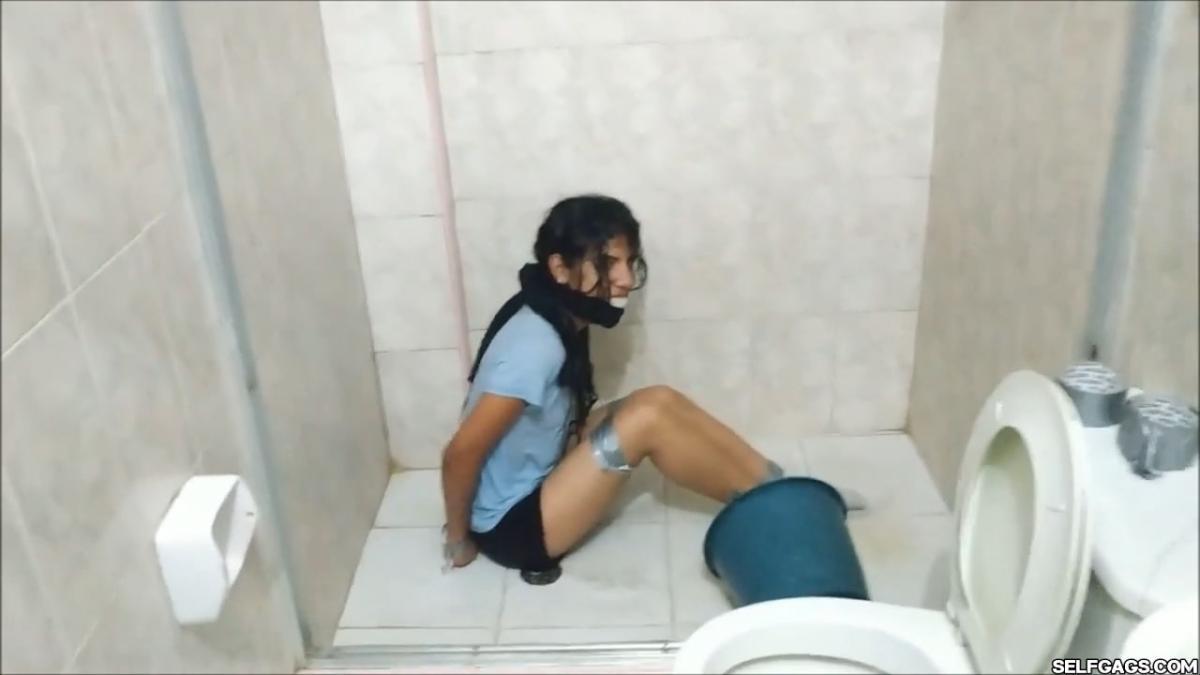 Bondage in the shower