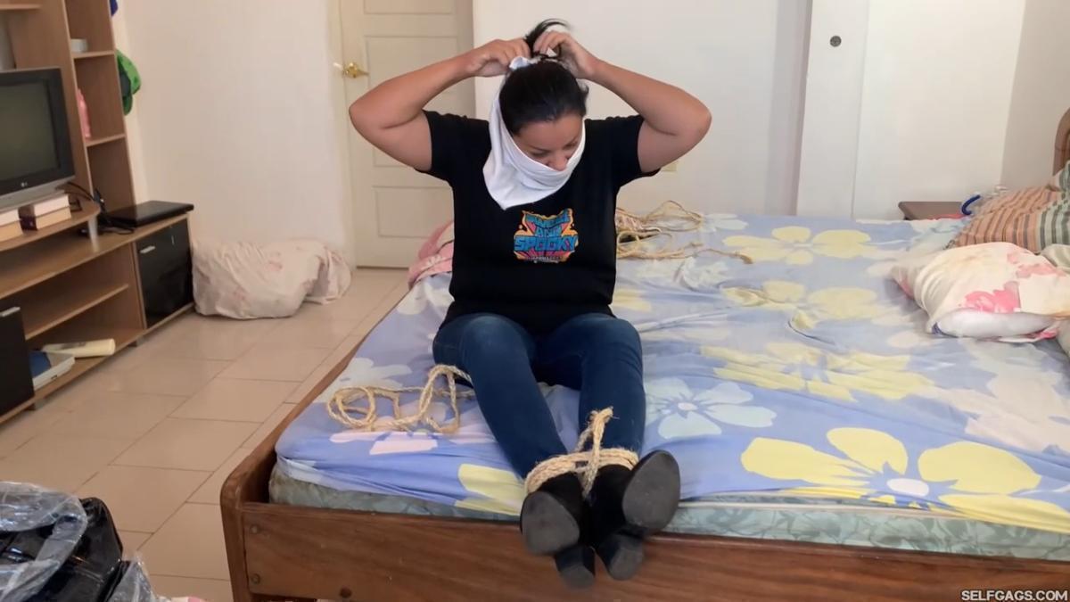 Exposing-Stepsisters-Secret-Bondage-Playdate-With-Nanny-11
