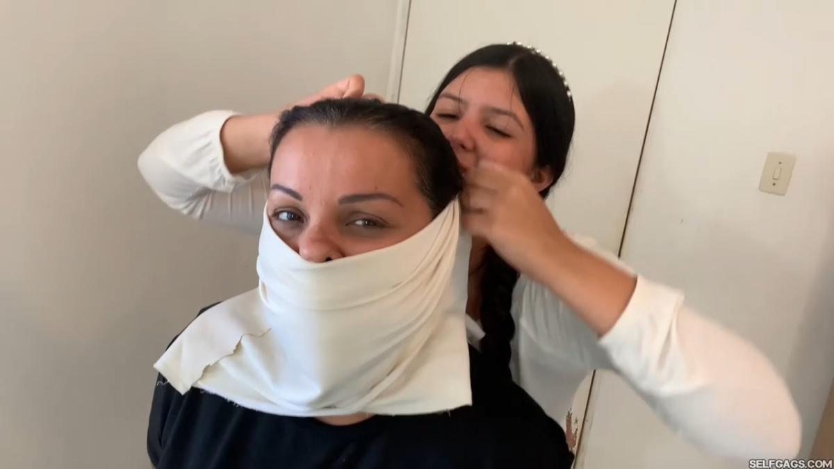 Exposing-Stepsisters-Secret-Bondage-Playdate-With-Nanny-7