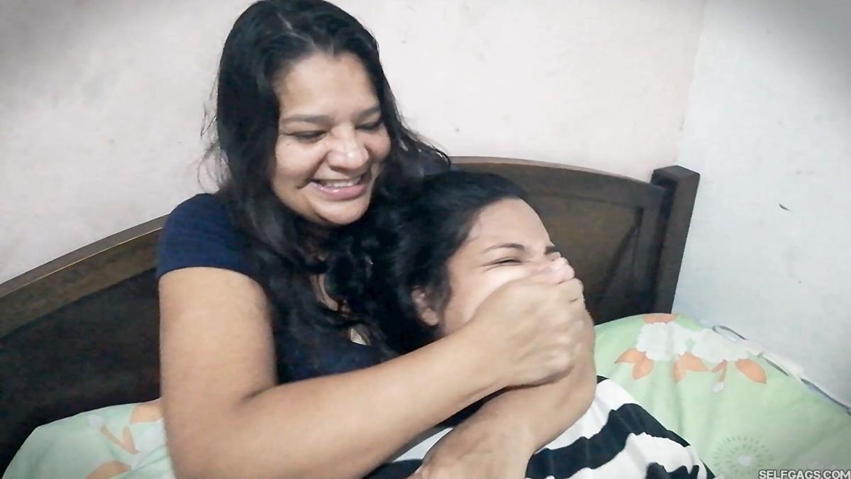 FF-handgag-and-smothering-by-mother-3