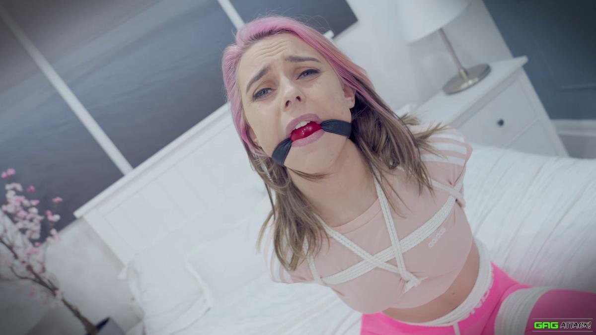 Fitness-Girl-Chloe-Toy-Bondage-Game-6