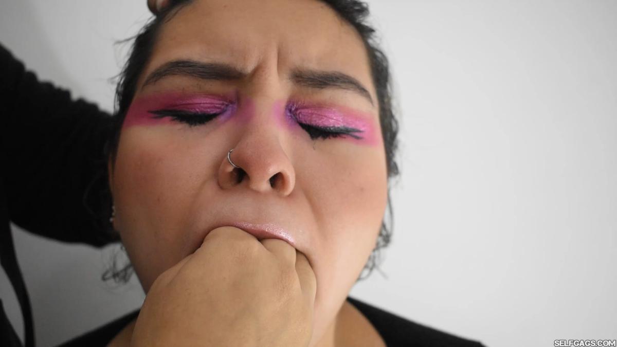 Gag-Reflex-Slut-Training-3