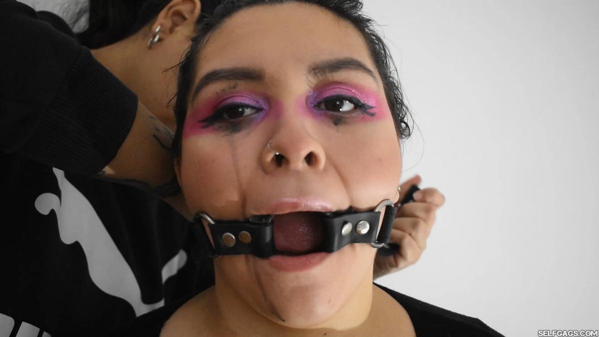 Gag-Reflex-Slut-Training-6