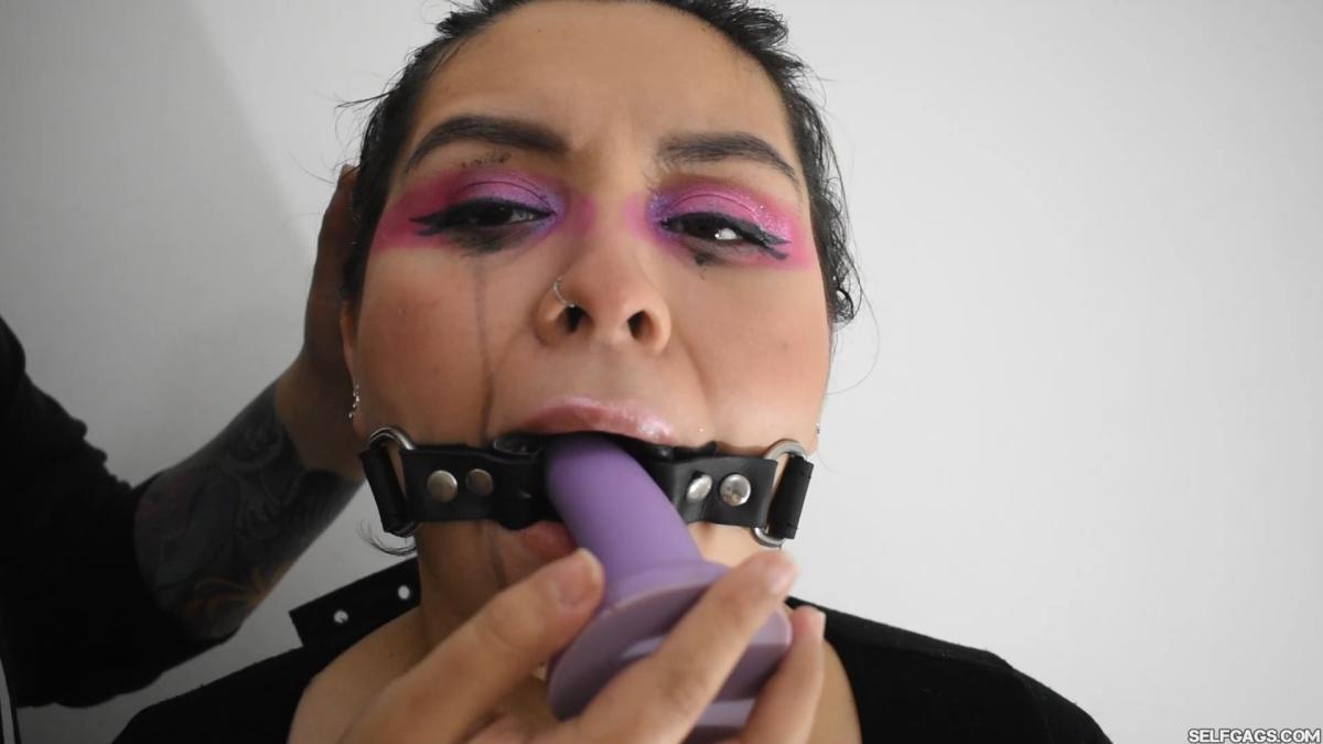 Gag-Reflex-Slut-Training-7