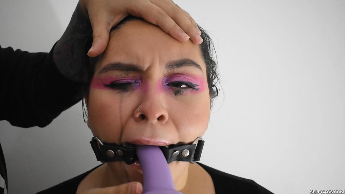 Gag-Reflex-Slut-Training-8