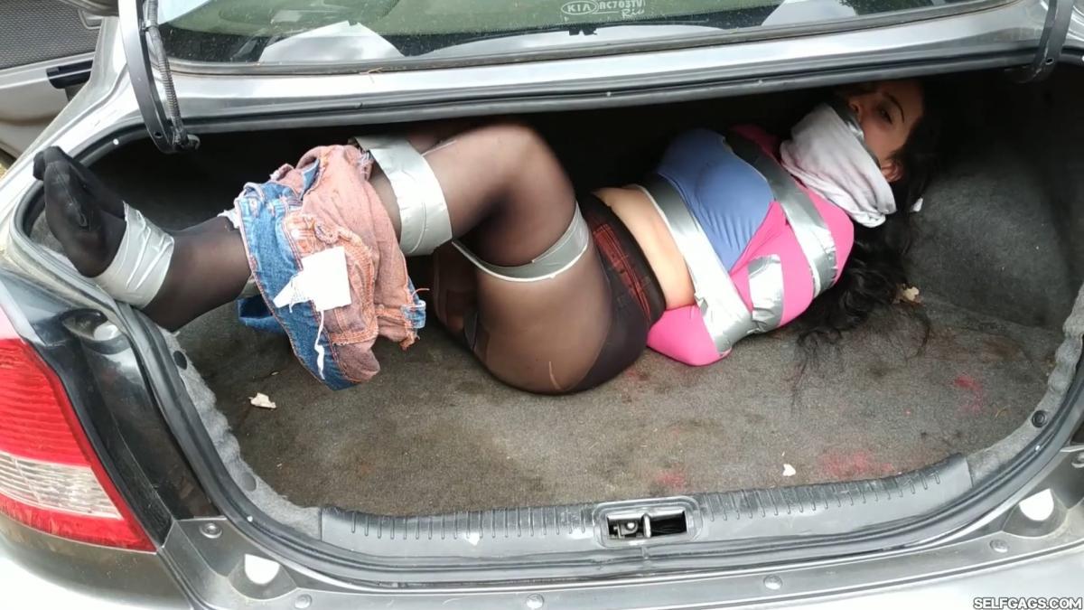 Gagged-Female-Hiker-In-Car-Bondage-12