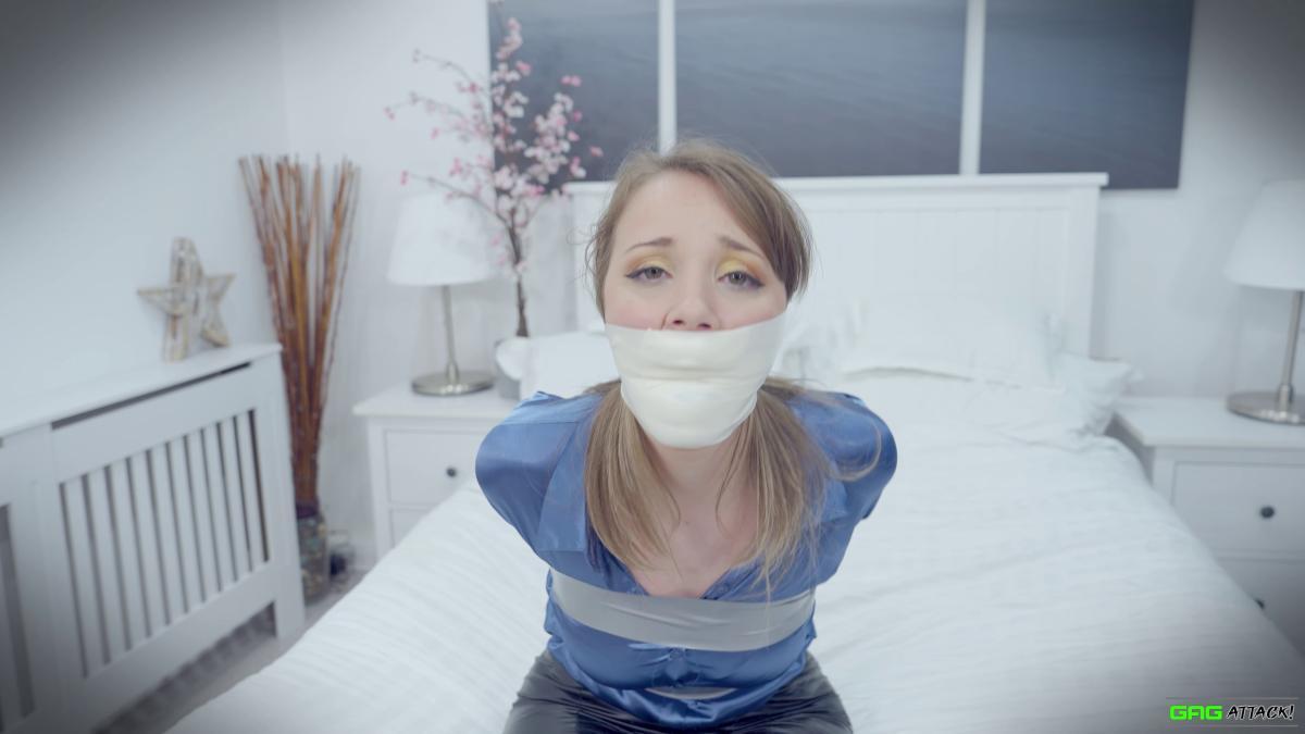 Lil-Missy-UK-Secretary-Grabbed-For-Bondage-15