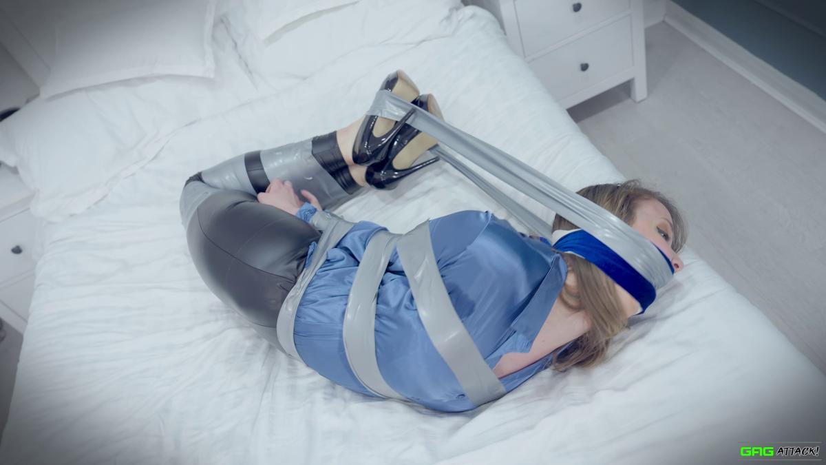 Lil-Missy-UK-Secretary-Grabbed-For-Bondage-30