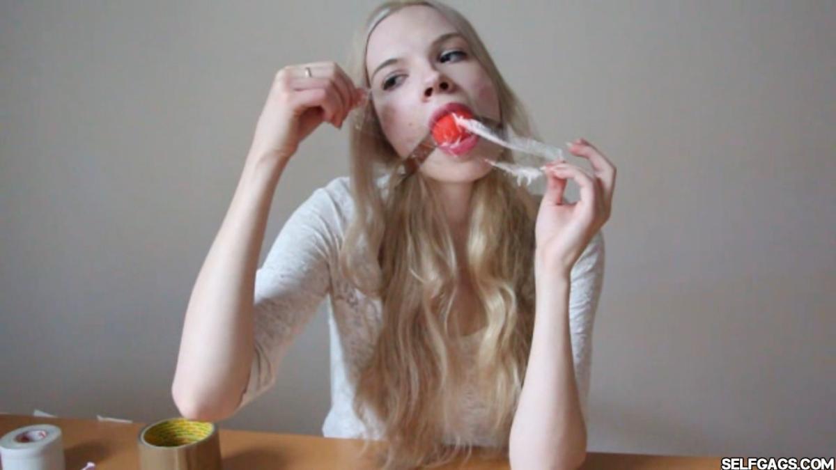 Scandinavian-Girl-Vanessa-Self-Gagged-14