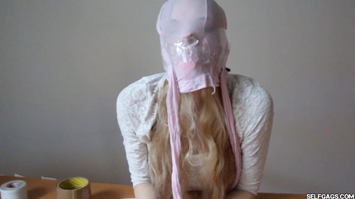 Scandinavian-Girl-Vanessa-Self-Gagged-23