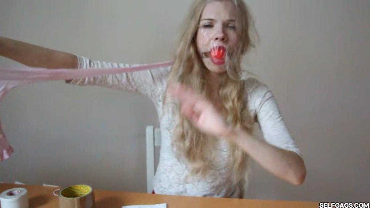 Scandinavian-Girl-Vanessa-Self-Gagged-24