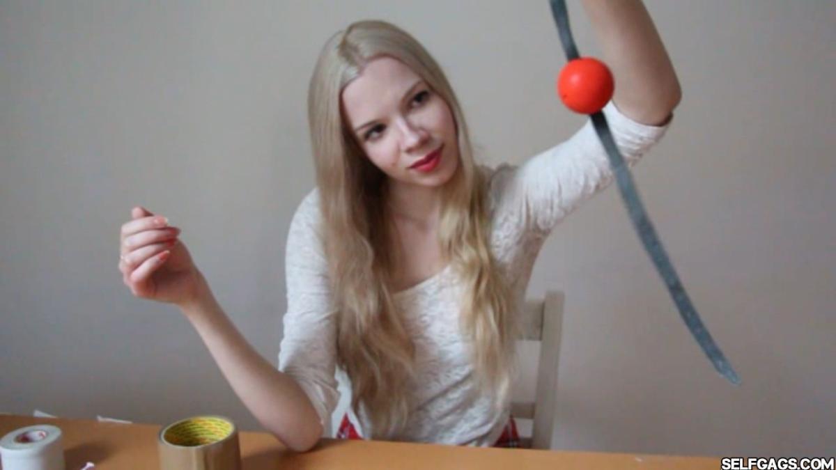 Scandinavian-Girl-Vanessa-Self-Gagged-3