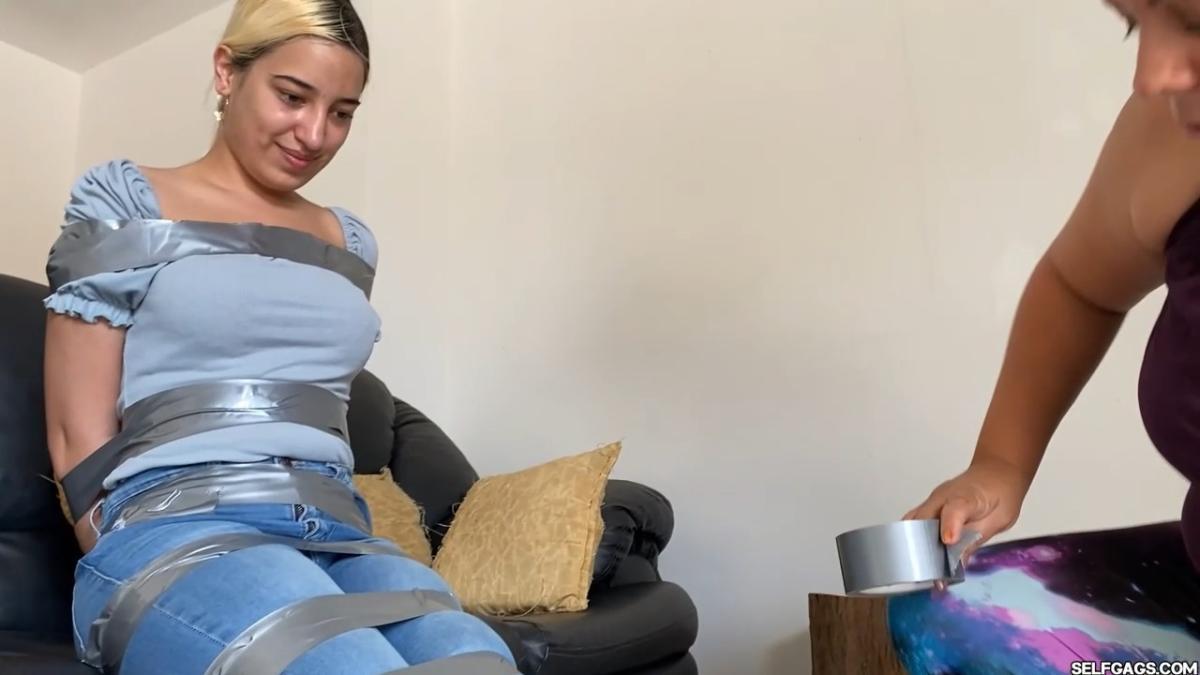 Sexy-Girl-Wants-To-Be-Tied-Up-By-Woman-11