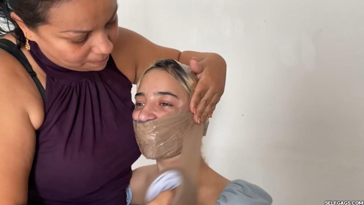 Sexy-Girl-Wants-To-Be-Tied-Up-By-Woman-36