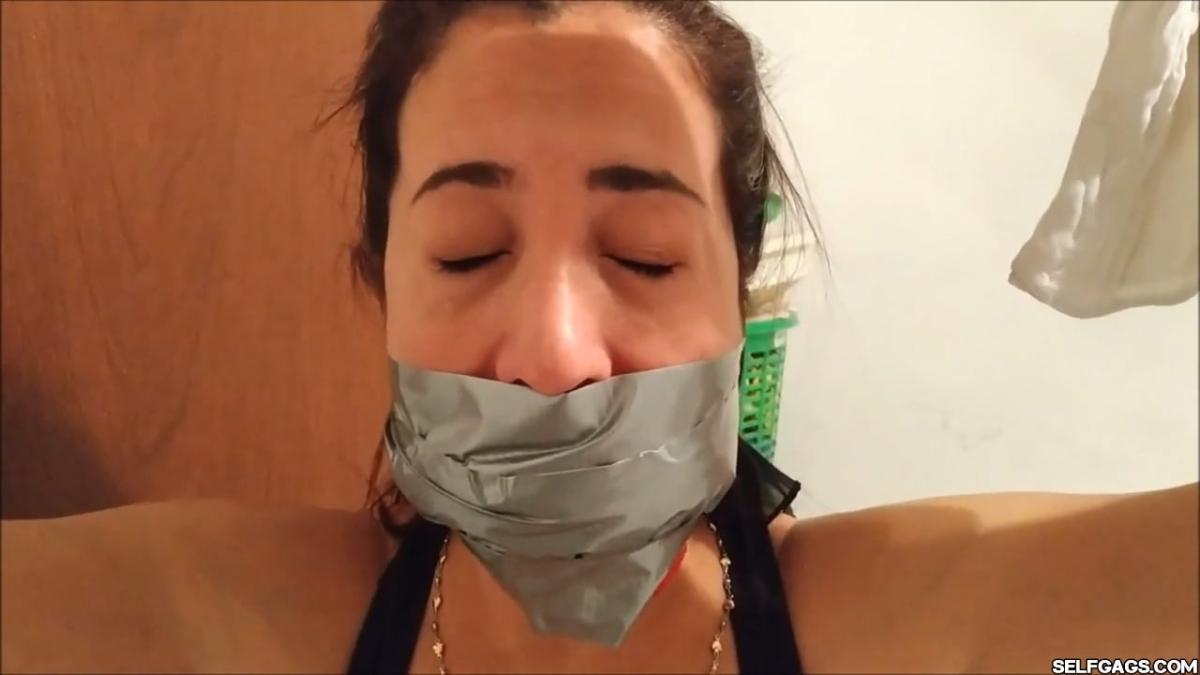 Sexy self-gagged Latina MILF