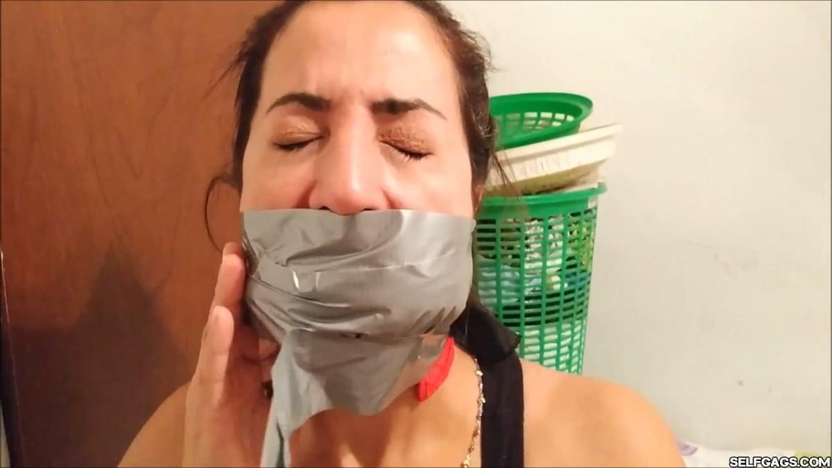 Sexy self-gagged Latina MILF