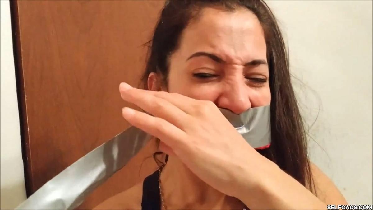 Sexy self-gagged Latina MILF
