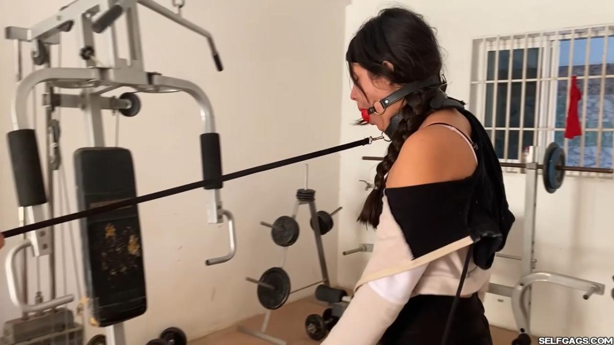 Slave-Training-Personal-Trainer-27