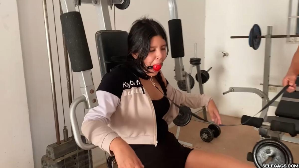 Slave-Training-Personal-Trainer-28