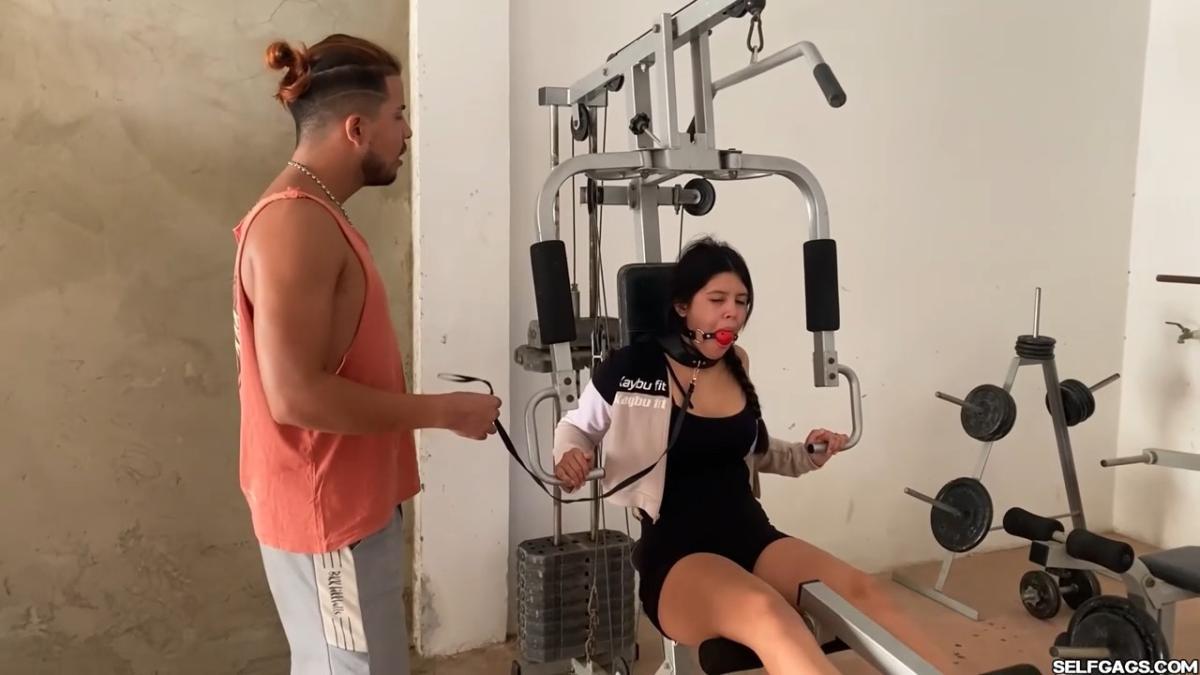 Slave-Training-Personal-Trainer-29