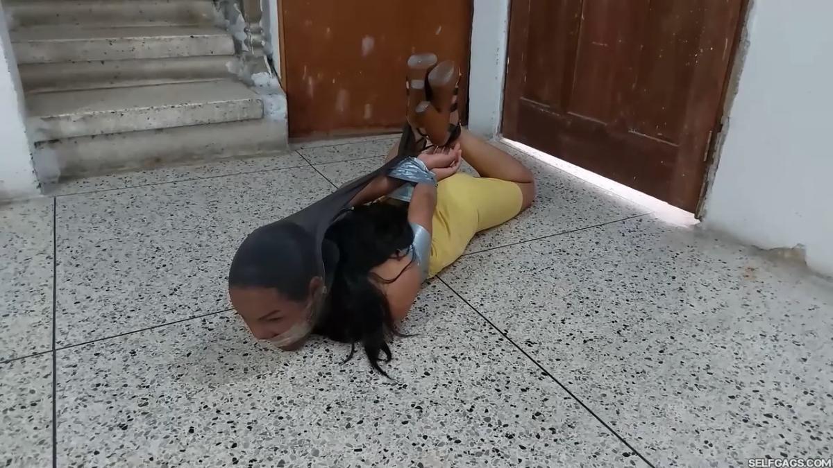 Young-Fashion-Model-Turned-Bondage-Slave-By-MILF-Photos-23