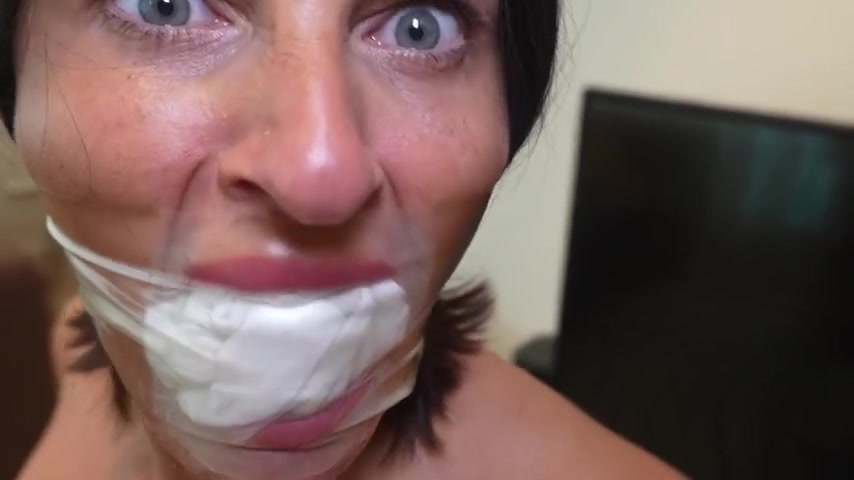 frenchbondage-sarah-tape-gag-07