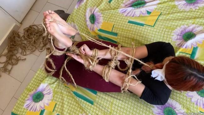 Curious-Bondage-Girl-Rope-Tied-For-The-First-Time-30