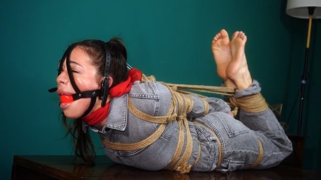 Fatima-AlterEgoRey-Rope-Hogtie-Elbow-Bondage-6