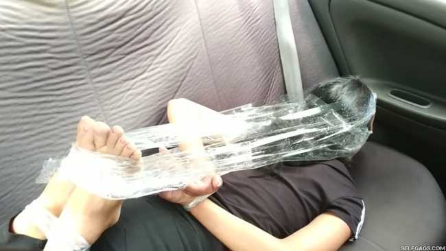 Jogger-Bound-And-Gagged-In-Backseat-Of-Car-10