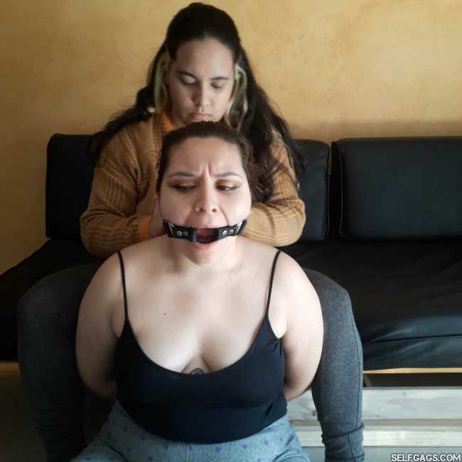 Ring-Gagged-Girl-Drooling-2