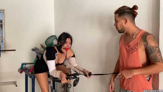 Slave-Training-Personal-Trainer-21
