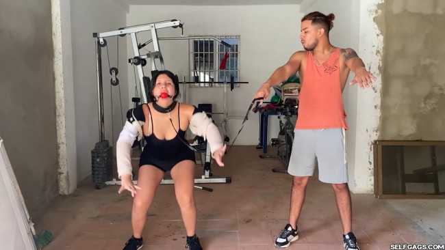 Slave-Training-Personal-Trainer-32