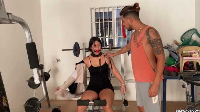Slave-Training-Personal-Trainer-33