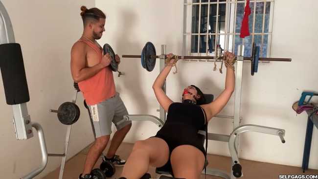 Slave-Training-Personal-Trainer-35
