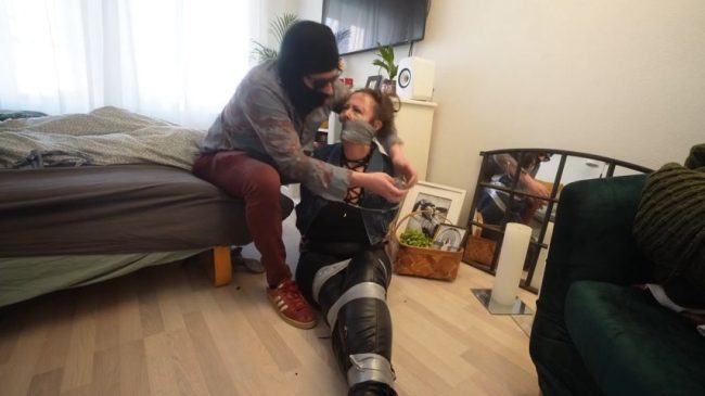 taylor-loudmouth-tape-trap-blueeyedbondage-3